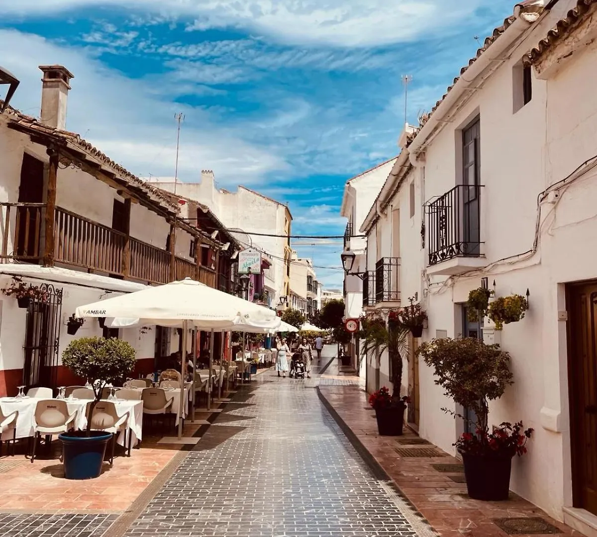 Apartamenty Merion Estepona 0*,